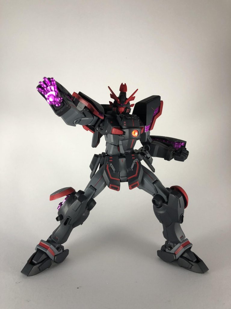 スーパーモード&シャイニングフィンガー
ガンマカメタリックピンクを使用しエアブラシで塗装しています。胸の丸い部分(マルチプライヤー？)はHIQパーツのVCドームを使用しました。