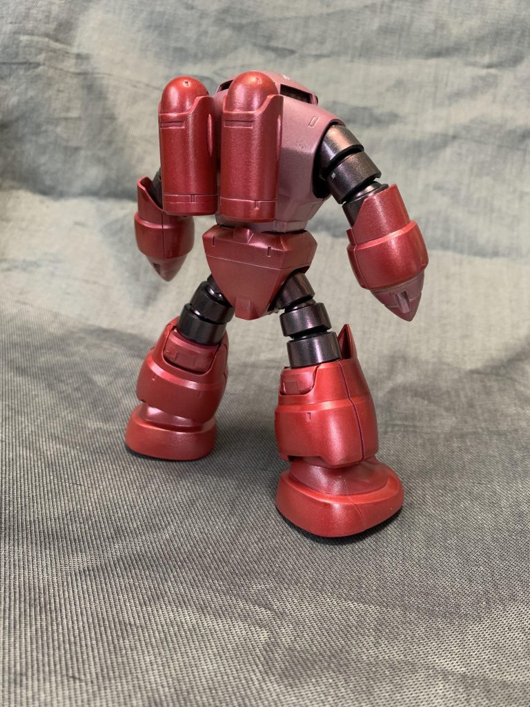 リアビュー
あの機体通常の三倍の‥三倍!!シャアか?