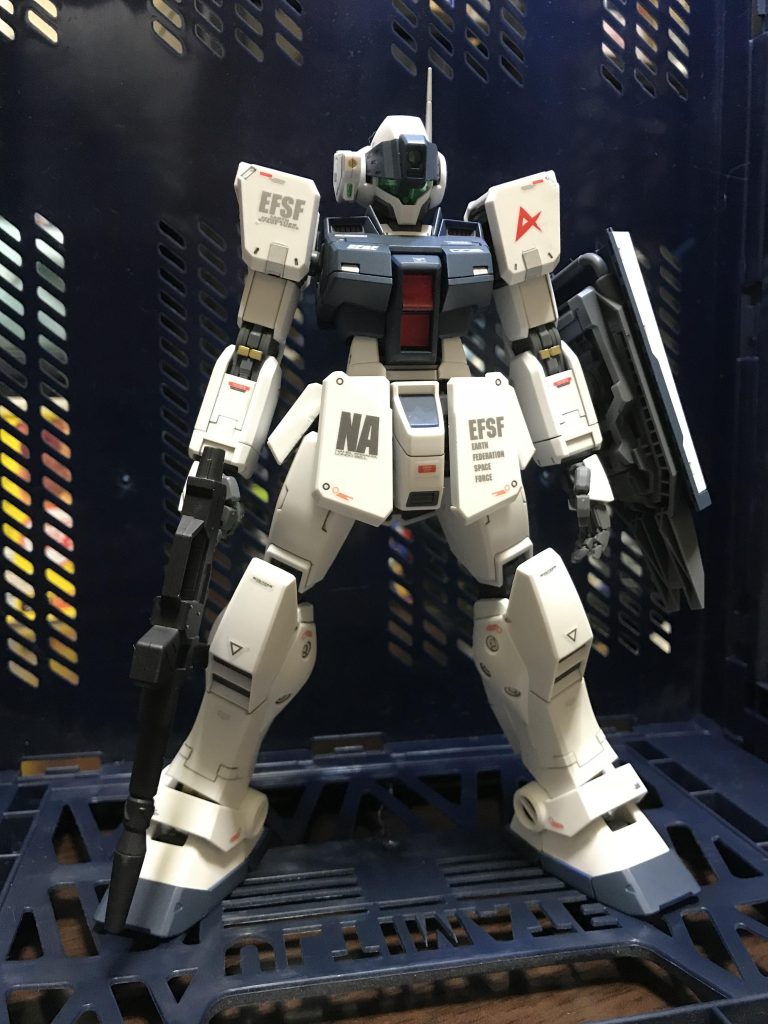 ネイビーブルーでちょい塗装の横着仕上げであります。