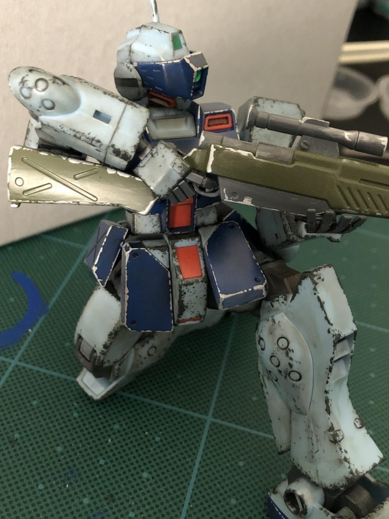 工作で手を入れたのは腰前部のパーツを左右切り離して別々に稼働するようにしたくらいです。