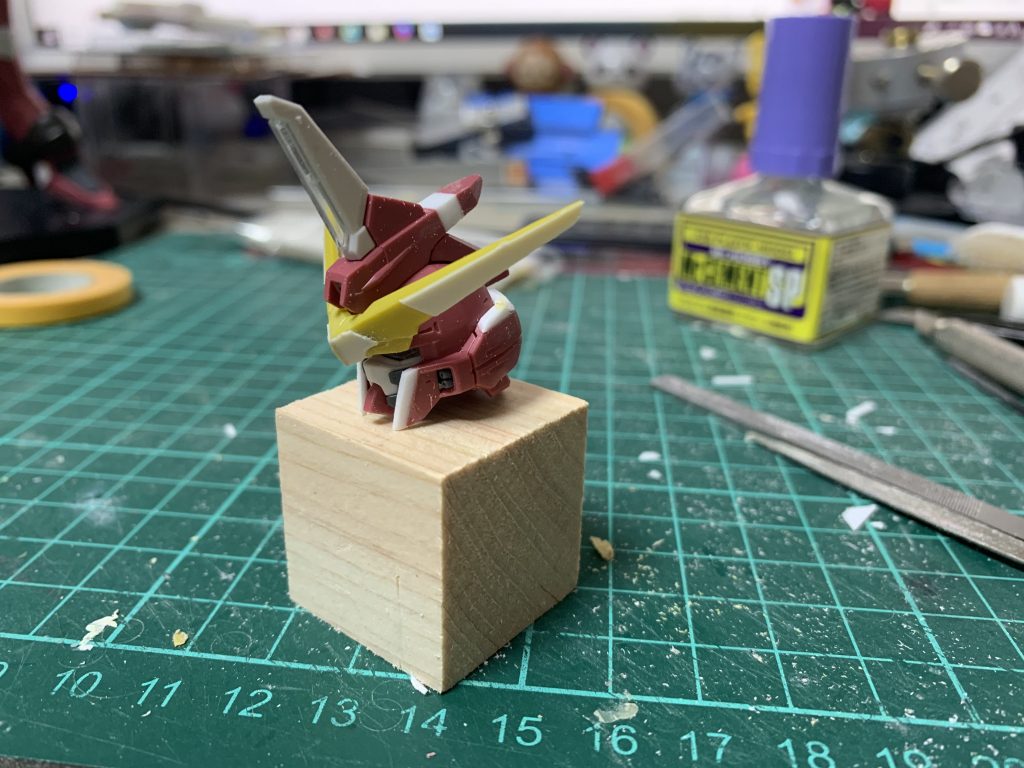 白い部分がプラ板です。