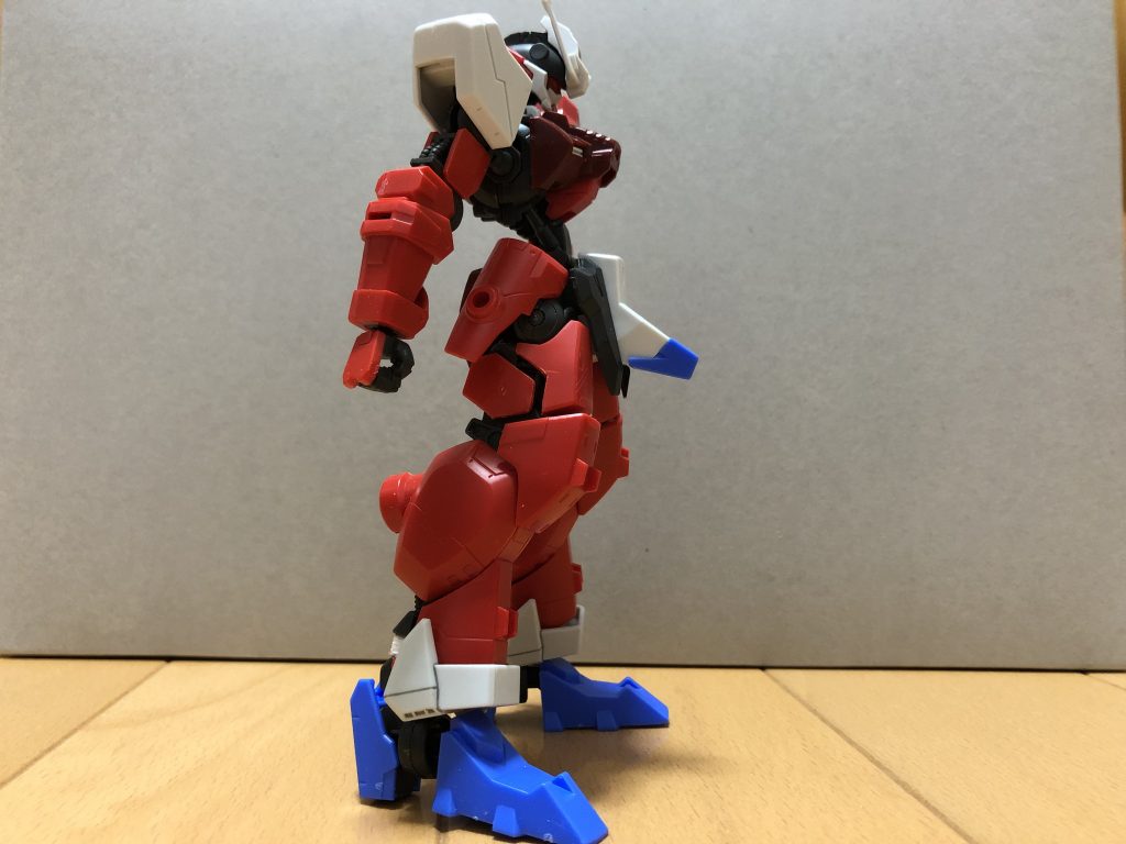 太もも問題は側面のパーツ分割して
横幅を是正！これで全て解決！

他、各部各箇所で手を掛けてますが
写真載せ切れません^_^;

大変長くなりましたが
お付き合い頂き有難う御座いました
今後も不定期ですが
精進して参りますm(_ _)m