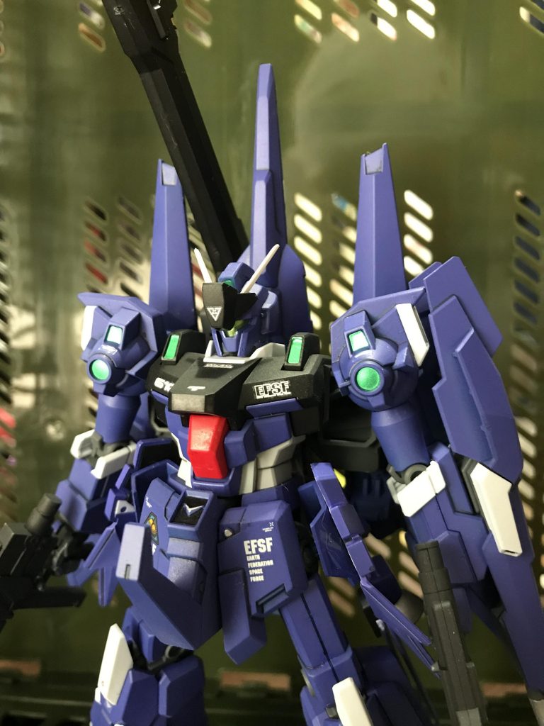 V字アンテナ付き✨