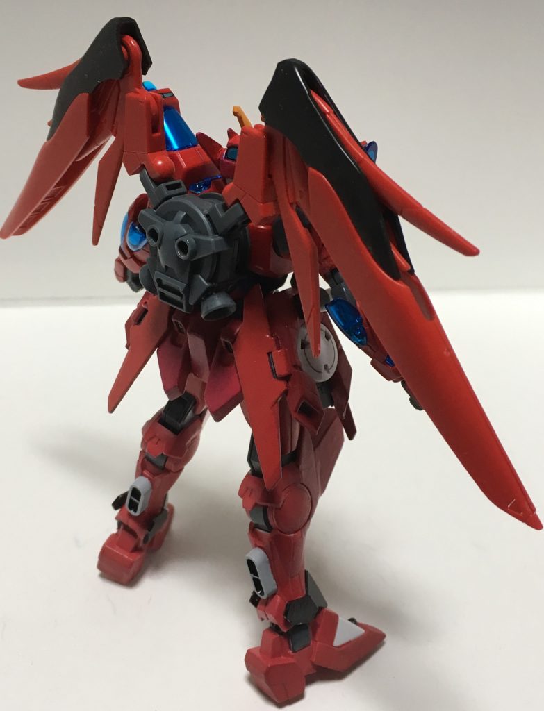 バックパック。カミキバーニングガンダムのパーツと、クロスボーンガンダム魔王のスカルウェポンのパーツで作成していて、デスティニーのウイングはビルドカスタムのバトルアームズのパーツで繋いでいます。
