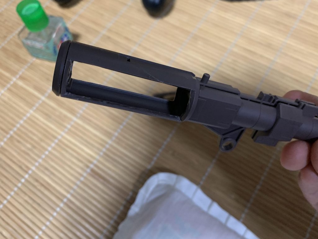 ビームキャノンはなんの気もなしに横っ腹にくり抜いてどうしようか迷走してましたね。