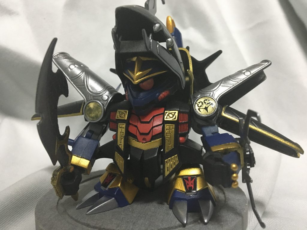 脚パーツを変えることで元のSD体型にもできます。