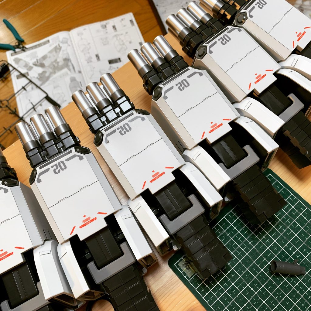 腕が多いんじゃぁ...。