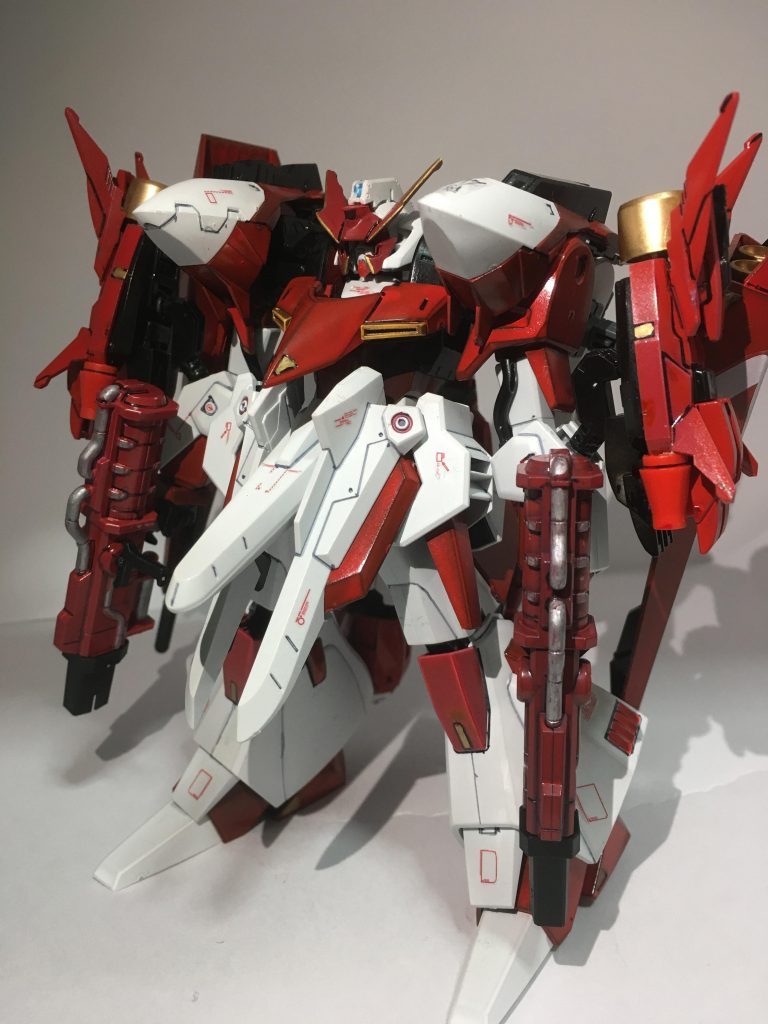 フロントショット
標準装備はビームバズーカの2丁拳銃です。