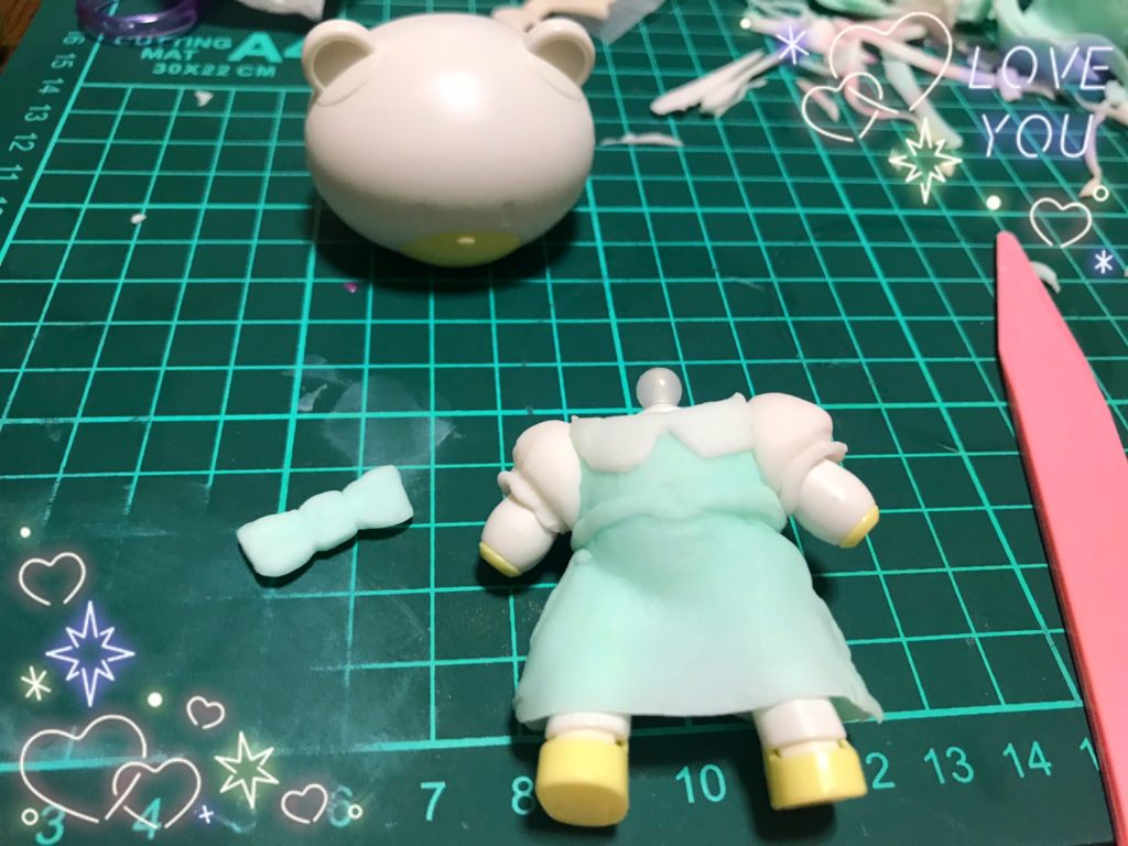 ↑洋服は今回も粘土です❤︎
もう100均一粘土最高w
粘土があれば何でも作れそう(な、気がする)