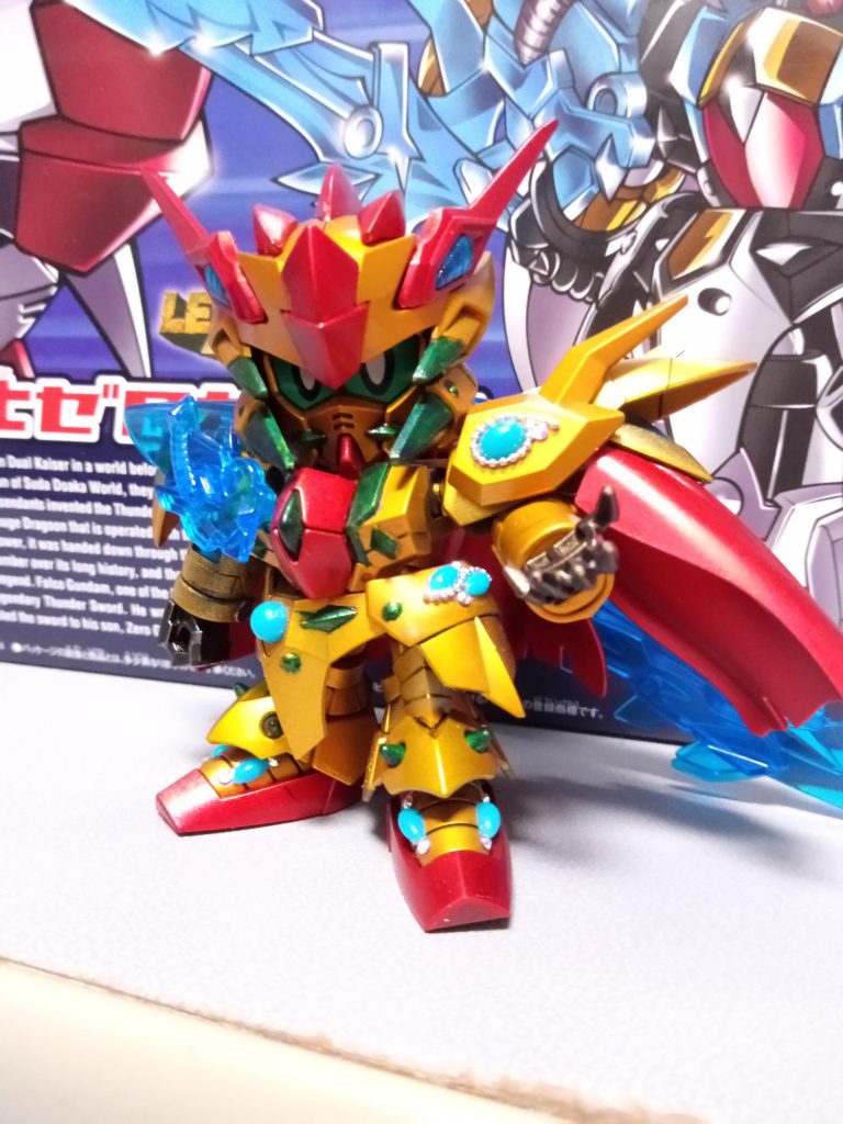 エメラルドの部分は本当はメタリックブルーにする予定でした。。。(まぁでも、これはこれで良し)