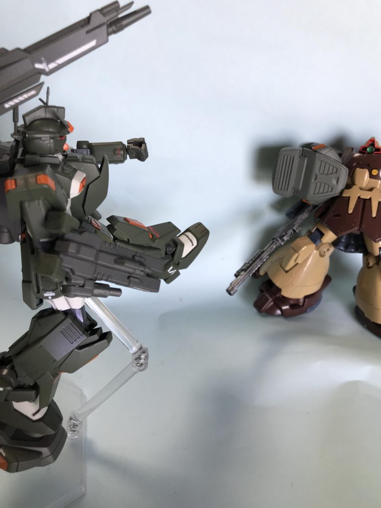 ホバーフットブースターがいらなくなったら敵に当ててしまいましょう。