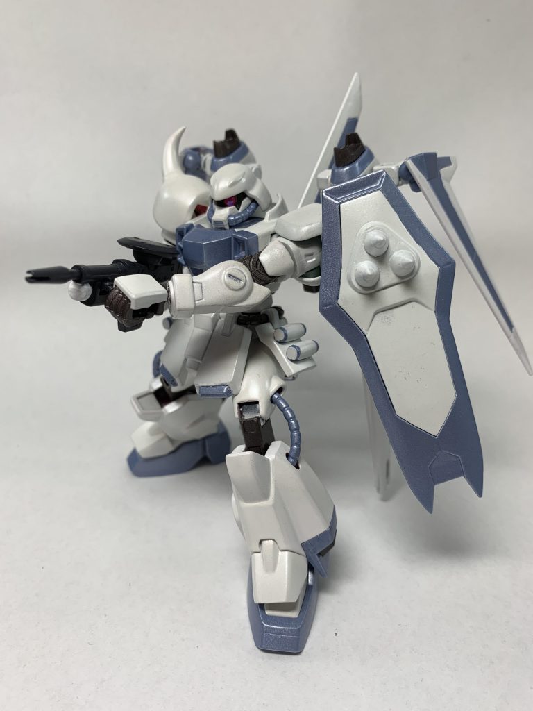 もちろん両手持ちも可能。