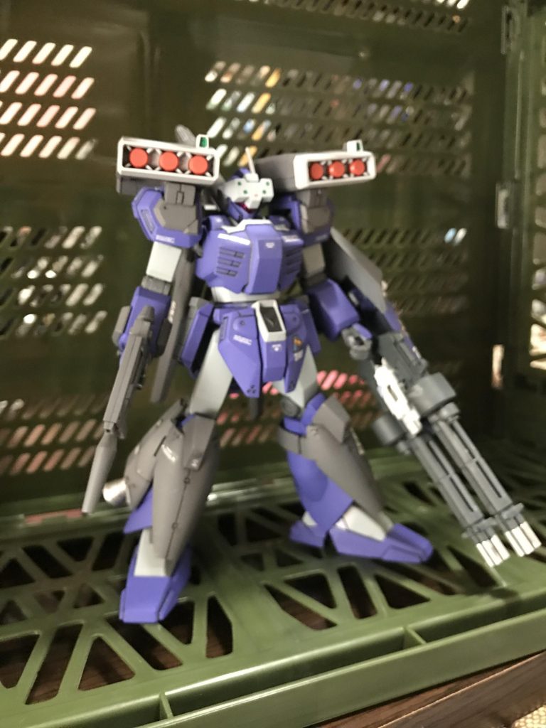 ヒメカワ班最後の機体
スタークジェガン D装備であります。