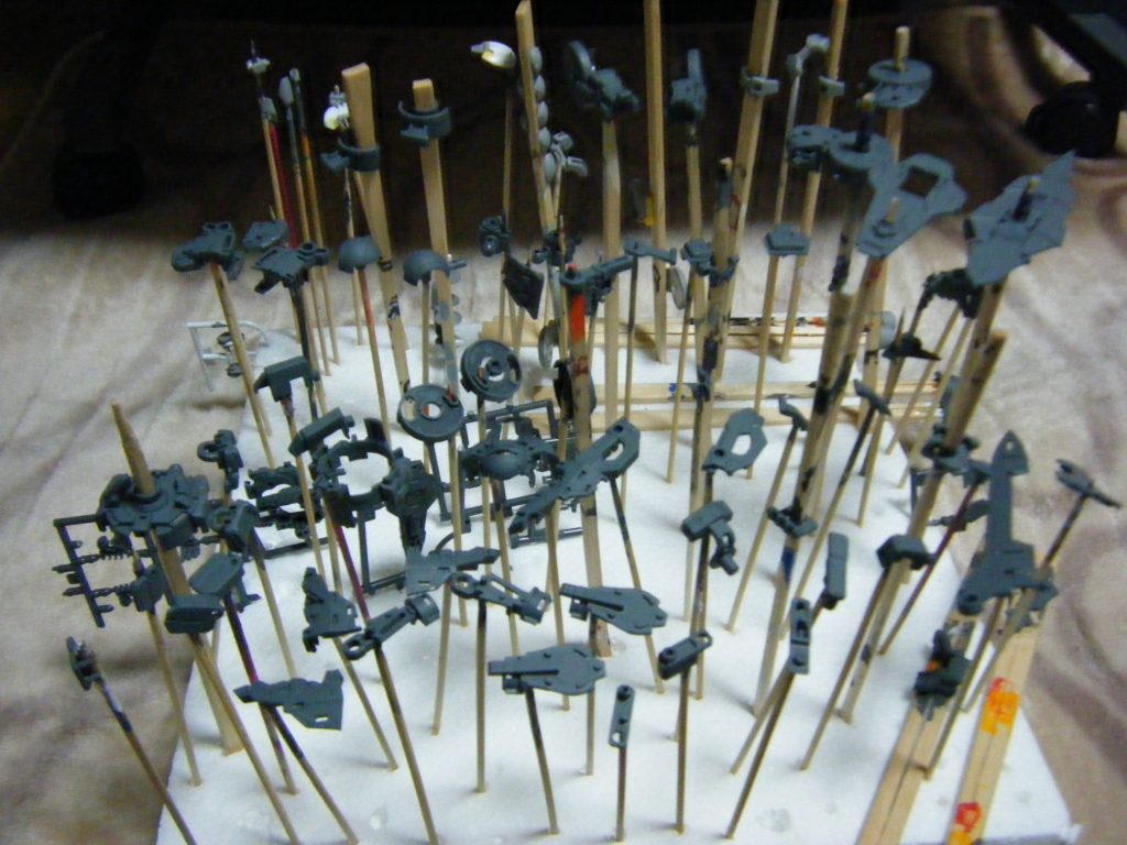 高価な塗装道具は一切無かったので全て筆塗りです。