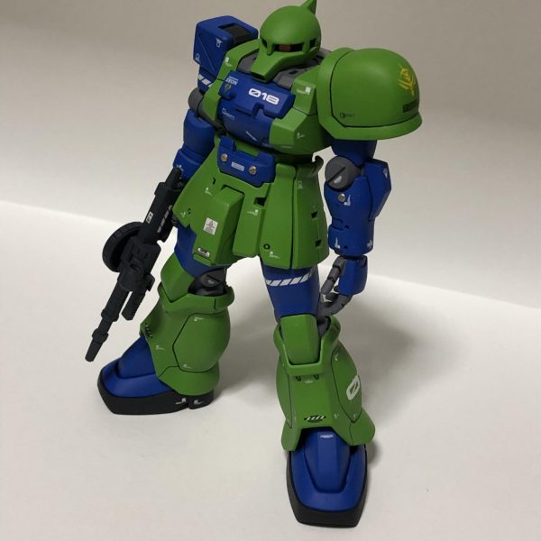 F2ベースでザク1風にしました