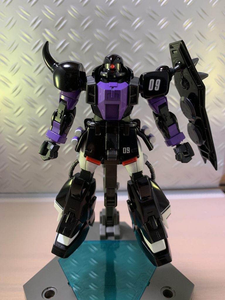 前ショット
関節部分などプラ板を貼ってディテールアップしました。