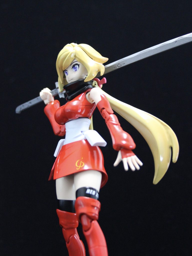 スカートとニーハイのマーキングがポイントです。ジーク・ジオン！