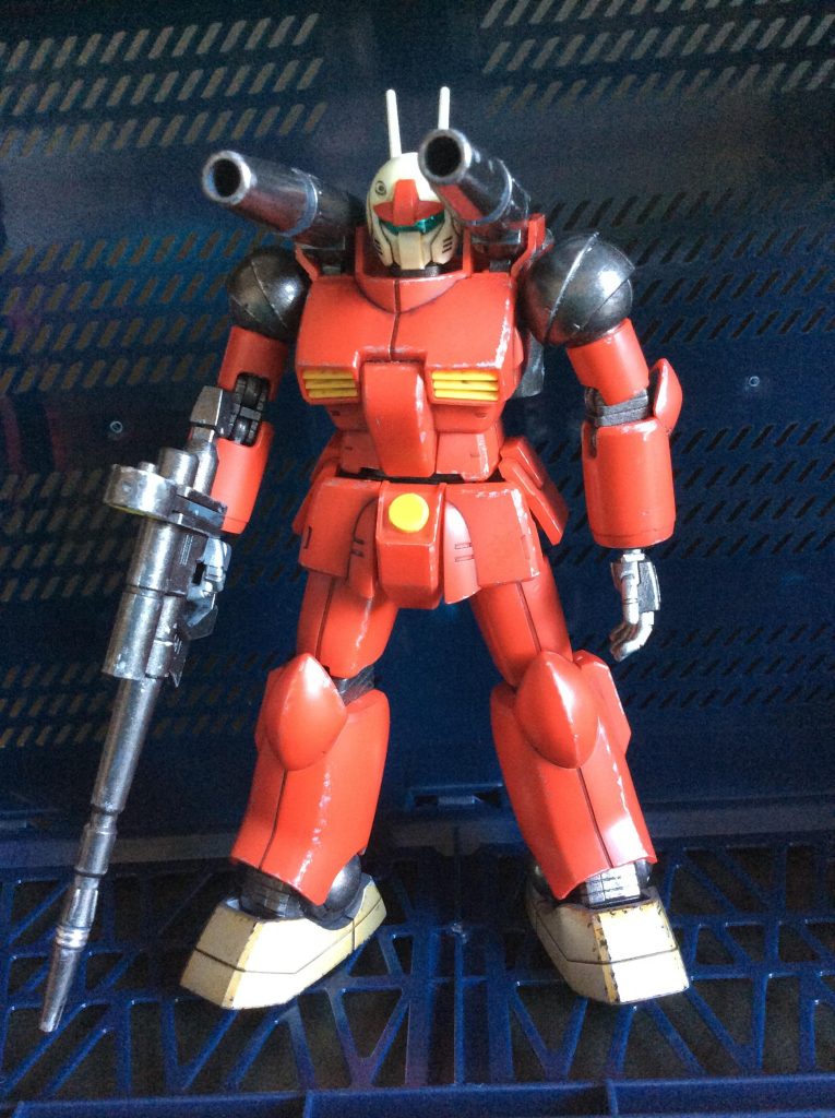 フレームはガンメタで塗装。。
手と足はシルバー、その後ウォシングとチッピングでウェザリングを施しました。