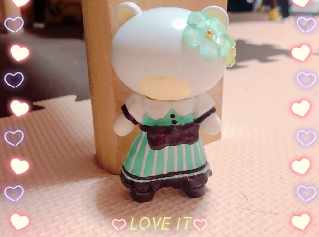 ↑気に入らなかったので塗り直したり手直しして、飾り付けました!
素人作品ですが、こんなのも出来るんだーくらいに思ってもらえたら嬉しいです٩(๑˃̵ᴗ˂̵๑)۶ °