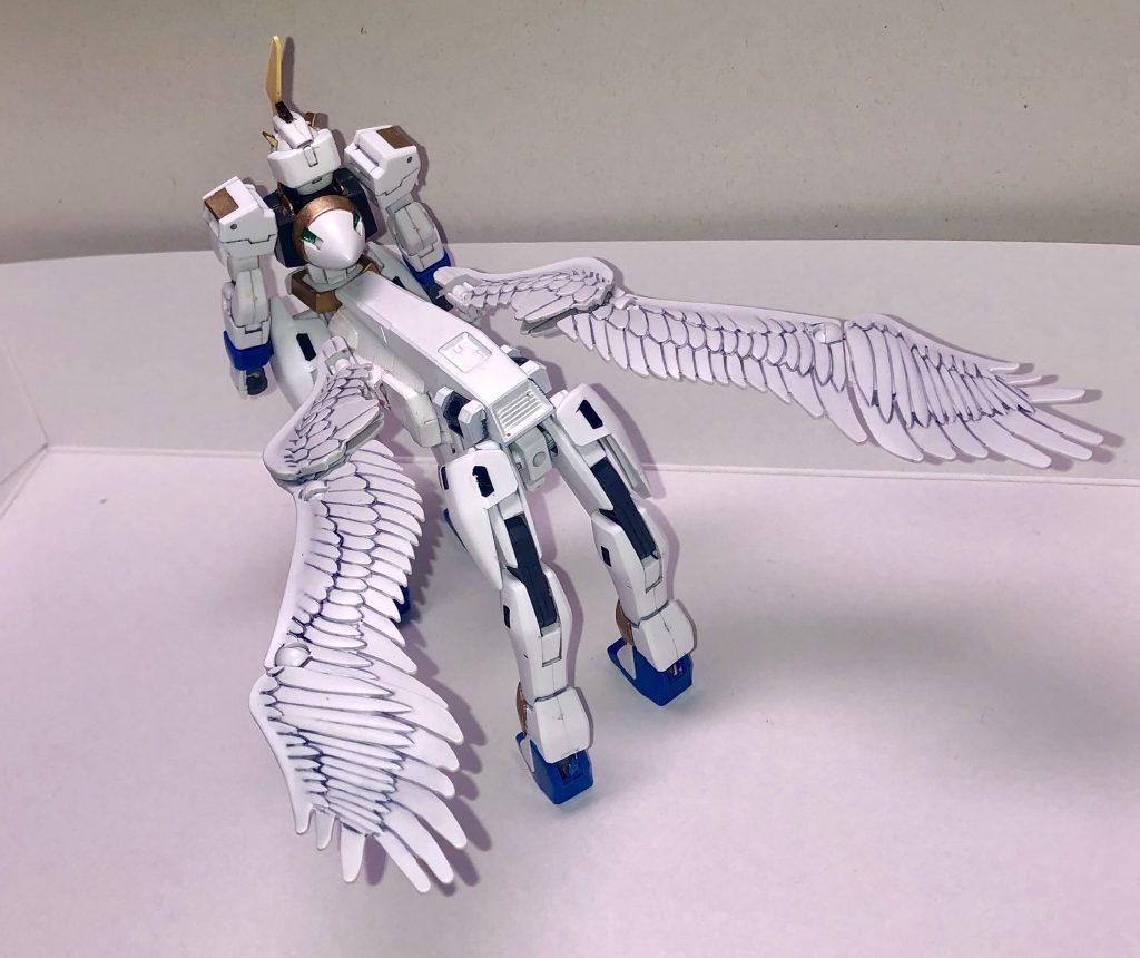 一応、ガンダムOOの機体ベースという事で、OOダイバーの余剰パーツを使ってGNドライブ搭載機にしてあります。