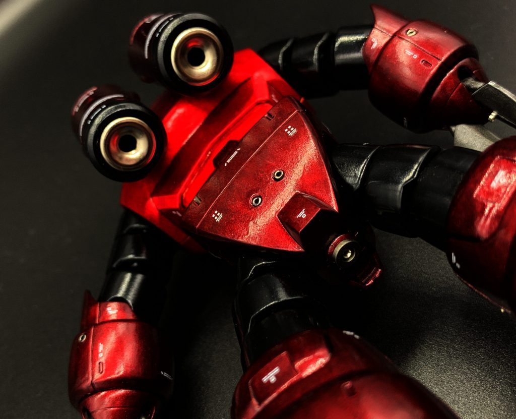 推進装置にはロゼットワッシャーを、股下射出口にはワッシャー&メタルピンでワンポイント入れました。