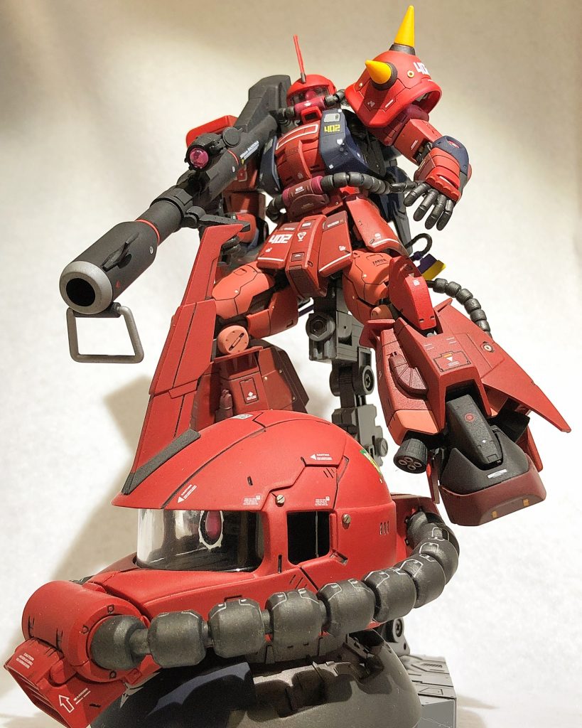 セットでザクヘッドも製作しています。