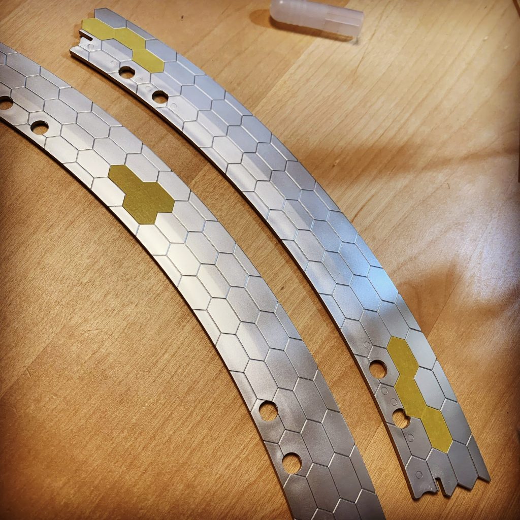 サイコシャードは、下地をシルバーに、