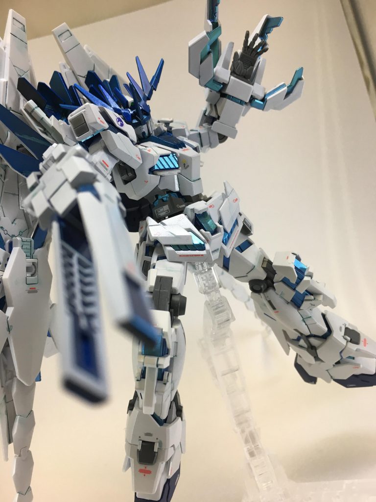 爪が可動している分いい感じな気がする。