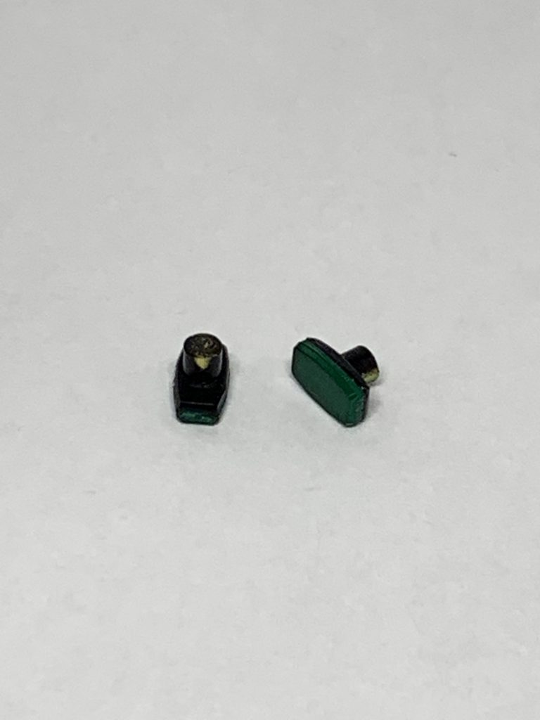 プラ棒をつけてセラフィムの腕に付けられるようにしています。