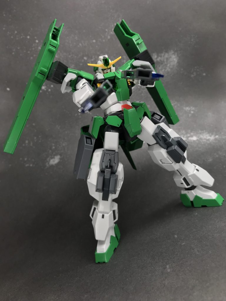 このポーズで気づく人もいるかもですが、実は劇場版特報時のサバーニャのデザインを意識してるところもあります。