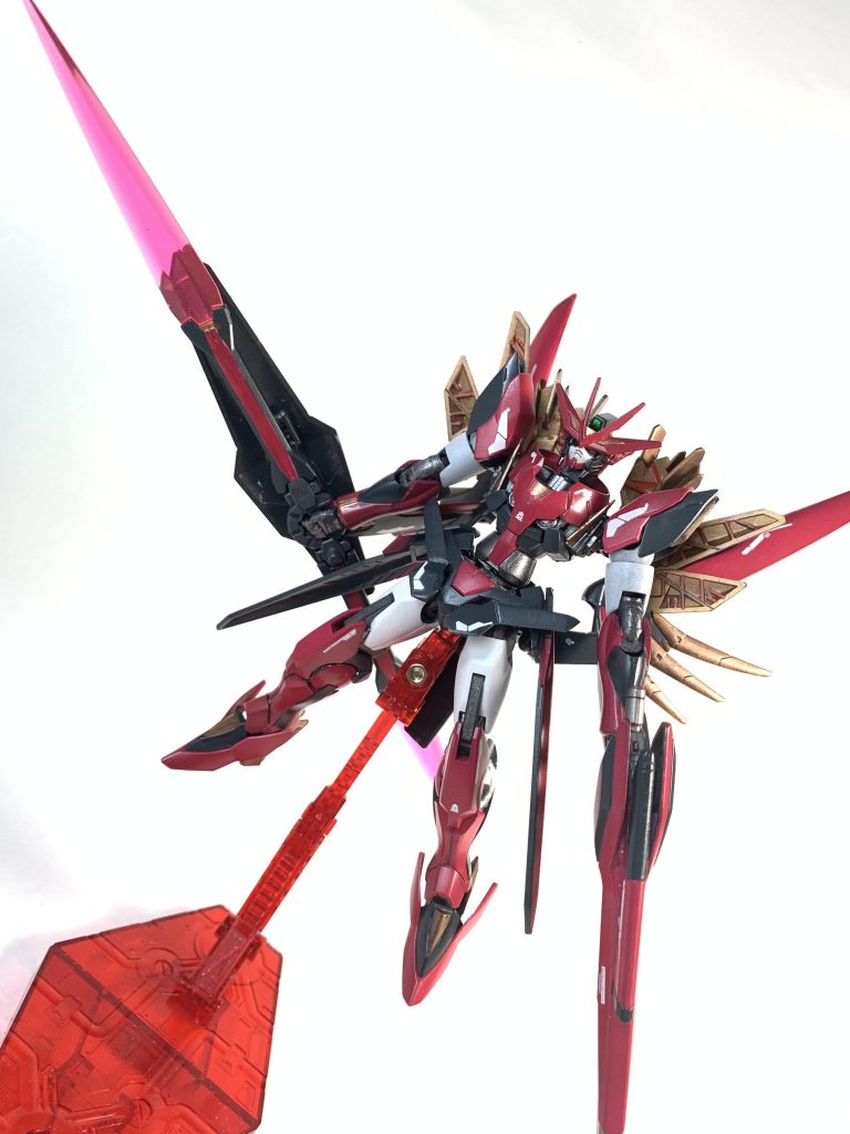 携行武装はロングビームライフルとシールド付きツインビームランス