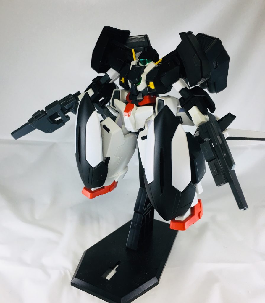 あとはGNアーチャーの武器でGNバズーカを支えます。