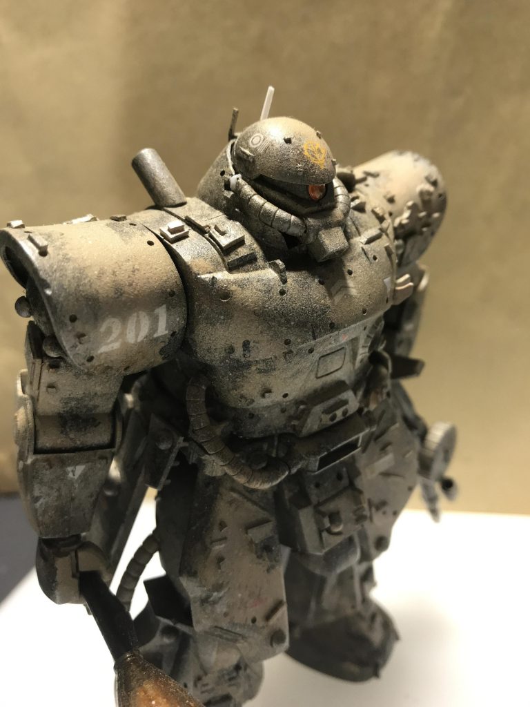 モノアイはオレンジにしてみました。