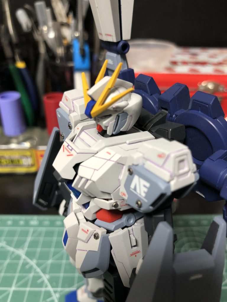 後頭部盛ってます。
盛り過ぎました。
C装備の作例もあって、そこからチャレンジしました。