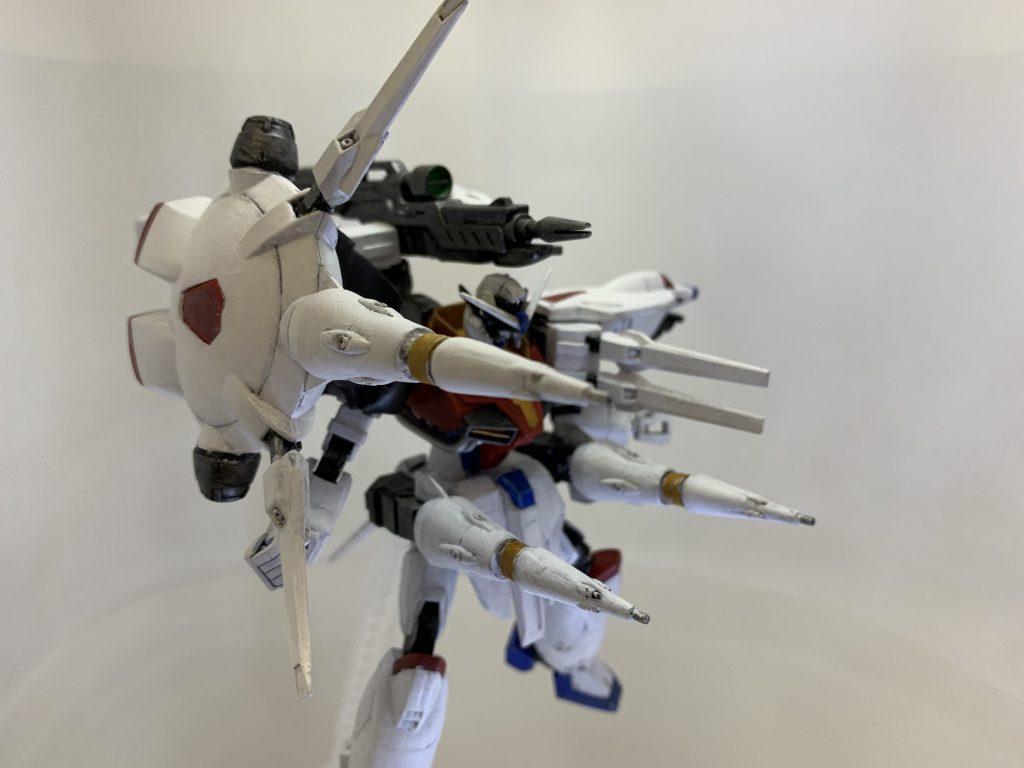 見直したことによりドラグーンを固定砲台として使用可能にとの設定のもと可動できるように作りました。