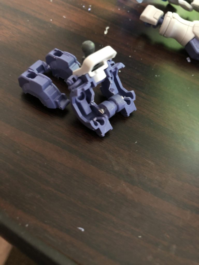 あと補足ですが首と踵を1mm、胴体をちょっと改造して延長してあります。