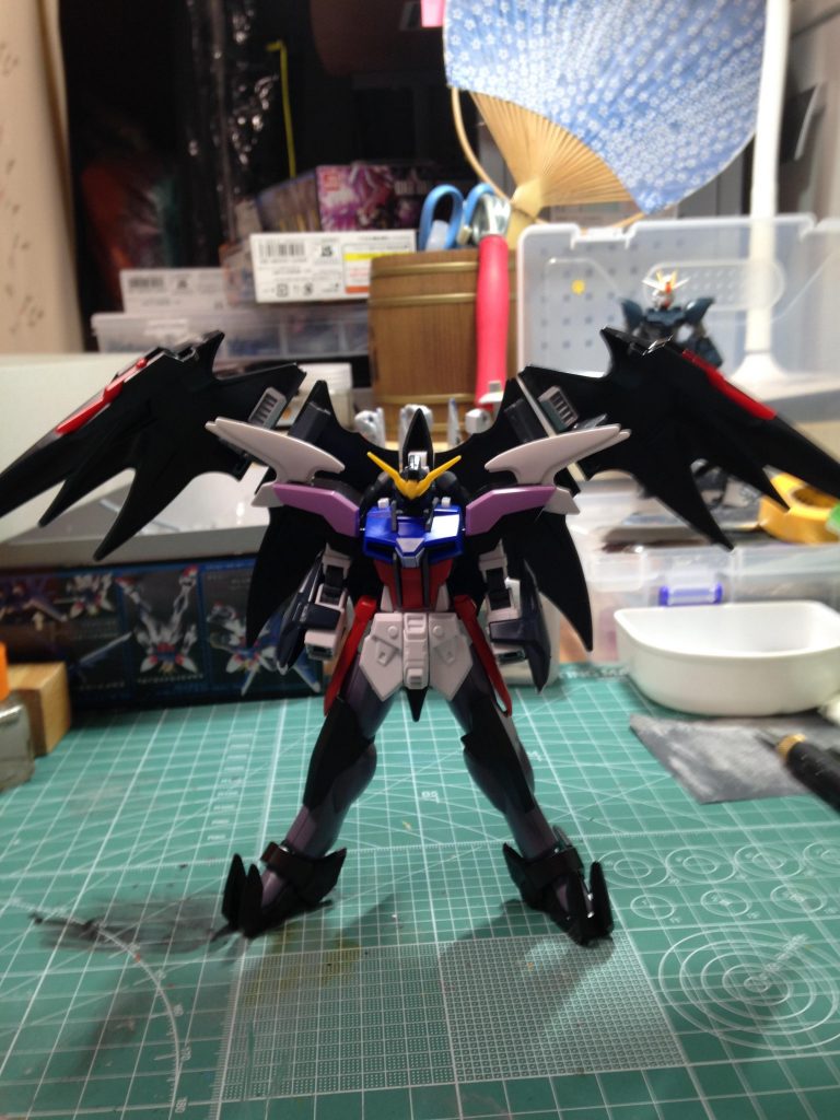 デスサイズ、ビルドストライク、ウィングガンダム、ジ・エンドからなっています。