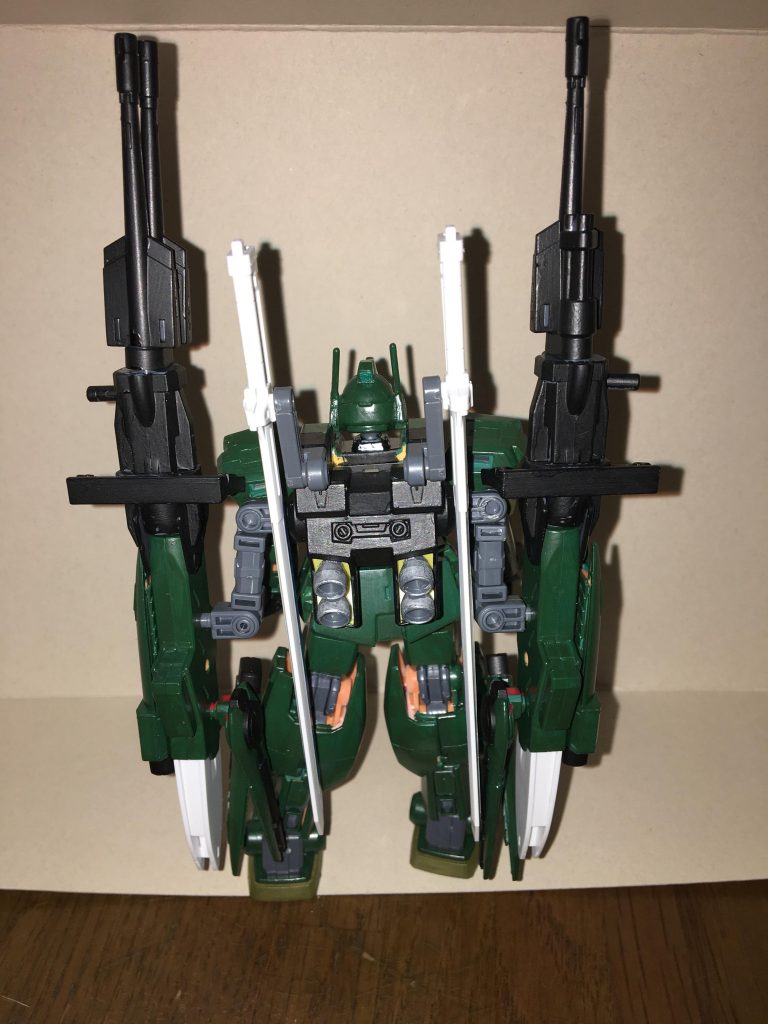 バックショットです
アームを取り付けて稼動域、自由度を高めています