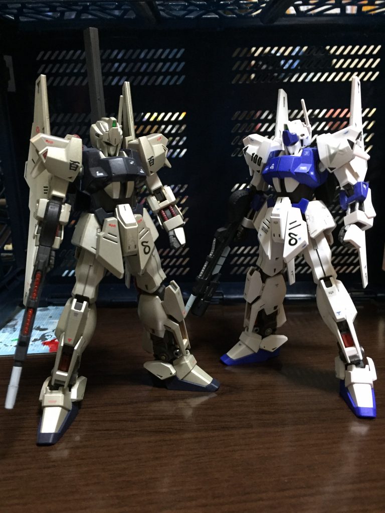 友情出演のクワトロ機と一緒に✨