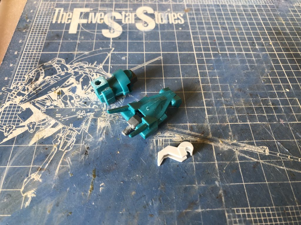 ドラゴンハングのパーツ分割を変更て後ハメ式にしました。