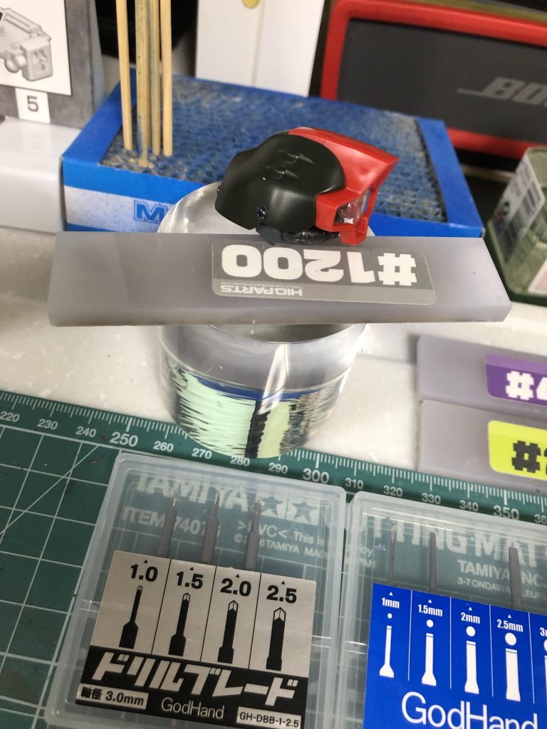 ドリルブレードとスピンブレードでビーズをバーニアあちこちに加工取り付けしました