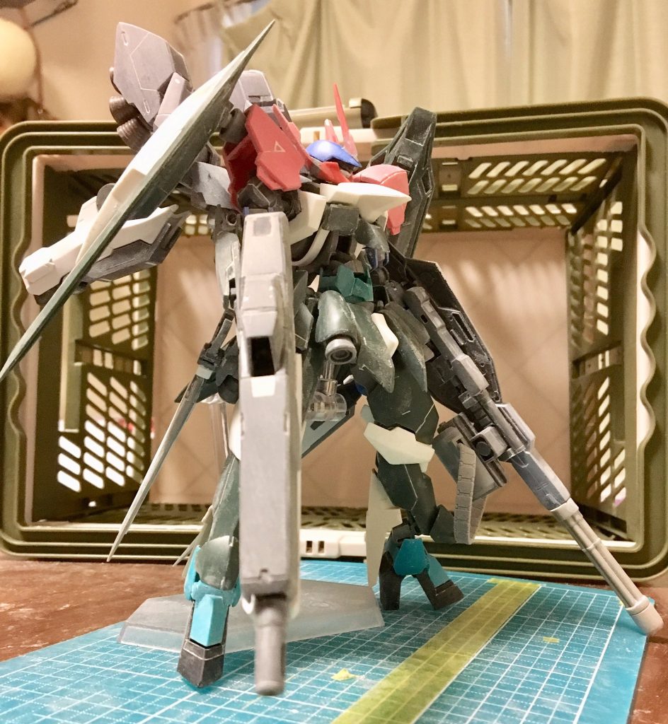 塗装前。
二号機である改二の流れを組んだ構成になるようまとめつつ、
これまでとは違う手法や構想を盛り込んだデザインとなりました。