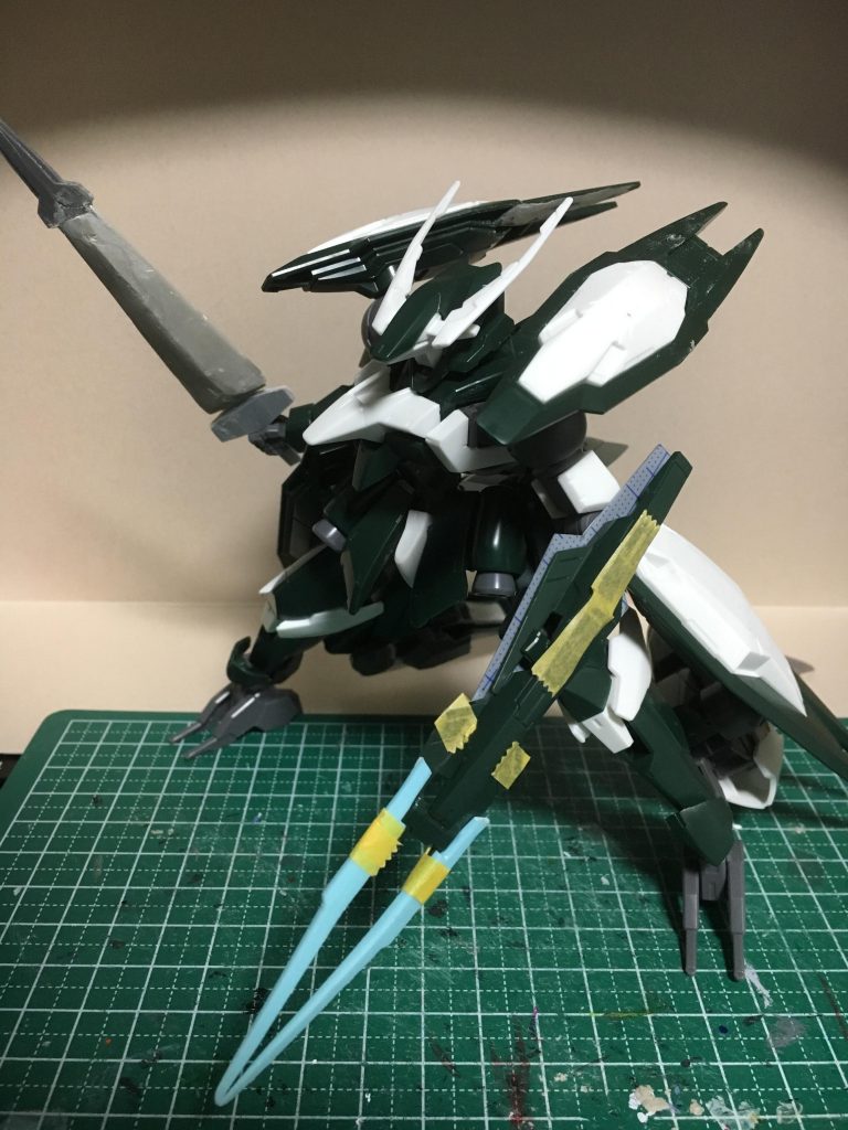 シールドも既存のパーツを元に歯間ブラシの柄を加工しそれっぽく仕上げました。