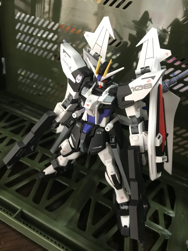 ストライクノワール typeR–3枚目/制作者:真樹京介