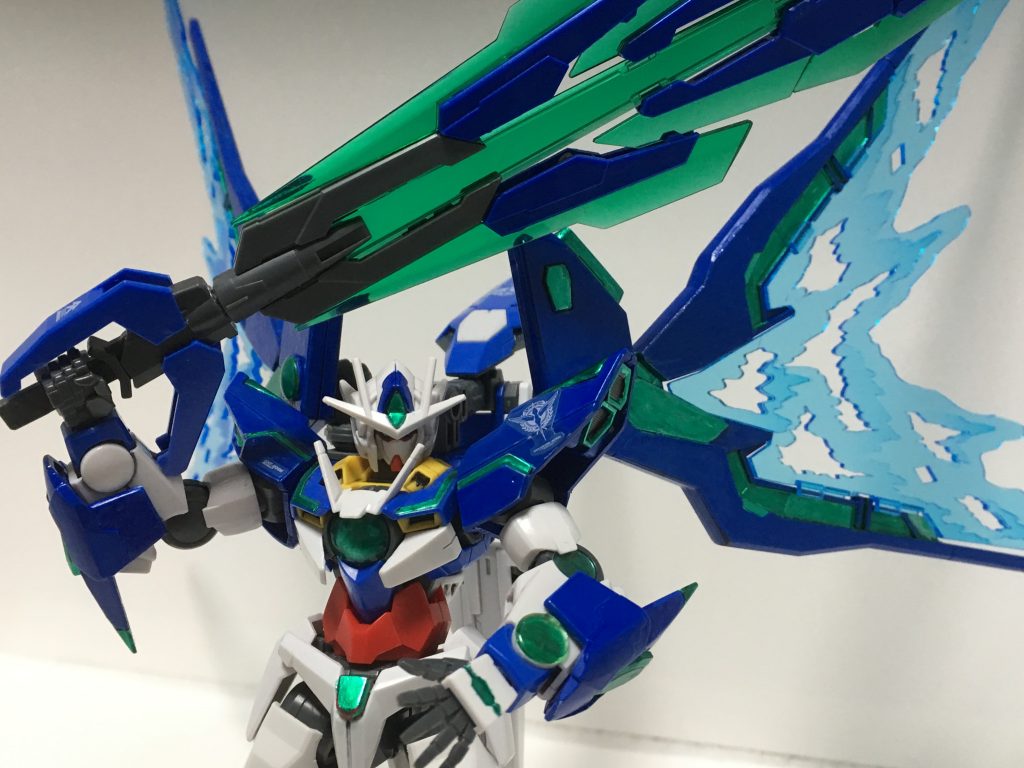 GNソードVのバスターソード形態。
GNソードVの刀身とGNソードビットがRGのクアンタのを使用しているので、一々刀身部を交換せずにこの形態にすることを可能にしました(ビットがソードから外れて落ちやすいですが)。