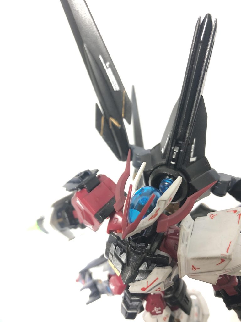 頭の中のてっぺん部分にも
加工したマイナスモールドを入れてます(見づらい)