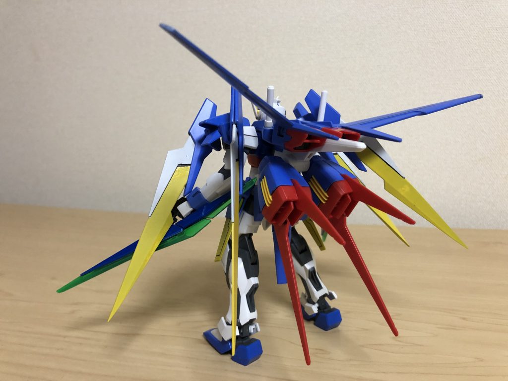 背面画像
塗装は基本的にラッカースプレーを使用しています。