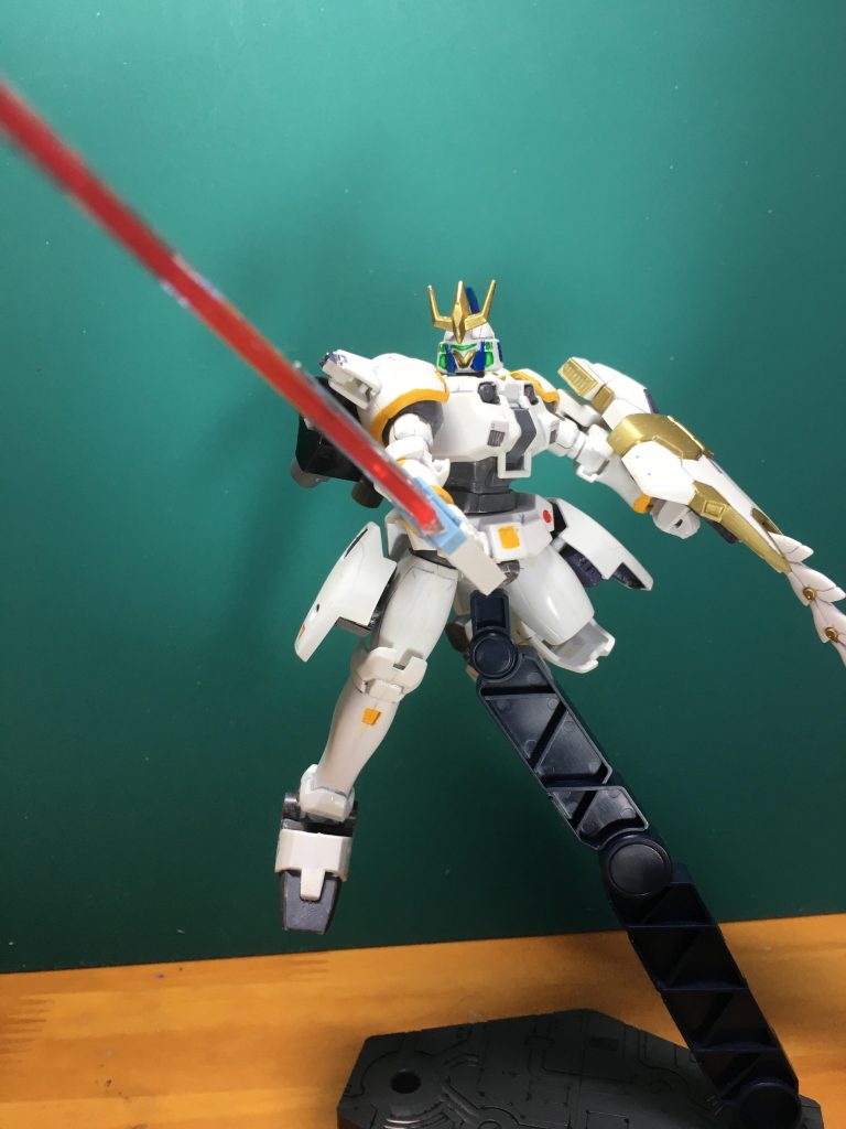 　他のHGFAキットと違い、唯一コレクションシリーズのランナー流用なので可動範囲には難があります。