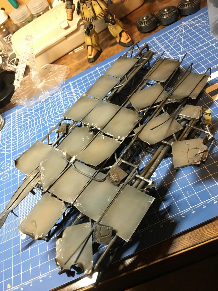 原案は、バトオペ2の宇宙ステージのデブリです。