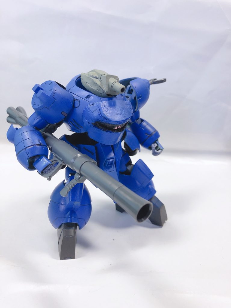 対艦用バズーカ「ザムスターク」独自で開発した対艦用の武装 装弾数は6発当たれば戦艦に大きな穴を開ける事ができ、MSに当たればナノラミネートアーマーを粉砕できる